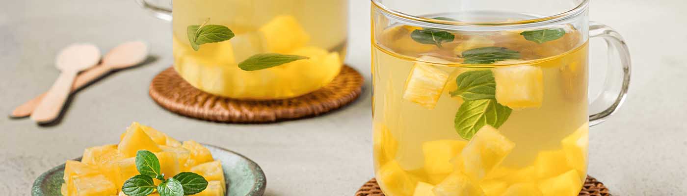 Té detox con piña y menta desktop
