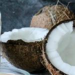 beneficios de la bebida vegetal o leche de coco